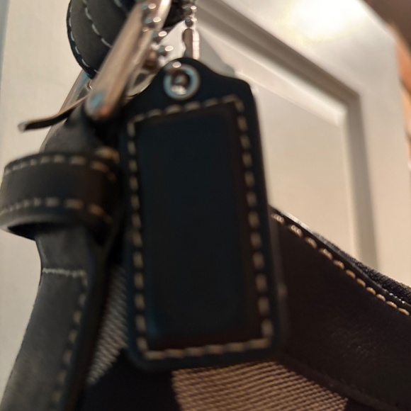 Coach Signature C Canvas Crossbody and matching wallet - Picture 5 of 16